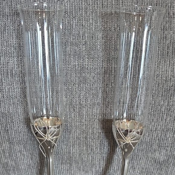 Vera Wang Wedgwood Love Knots Champagne Toasting Flute Pair, New In Box, 5oz. - Picture 6 of 15
